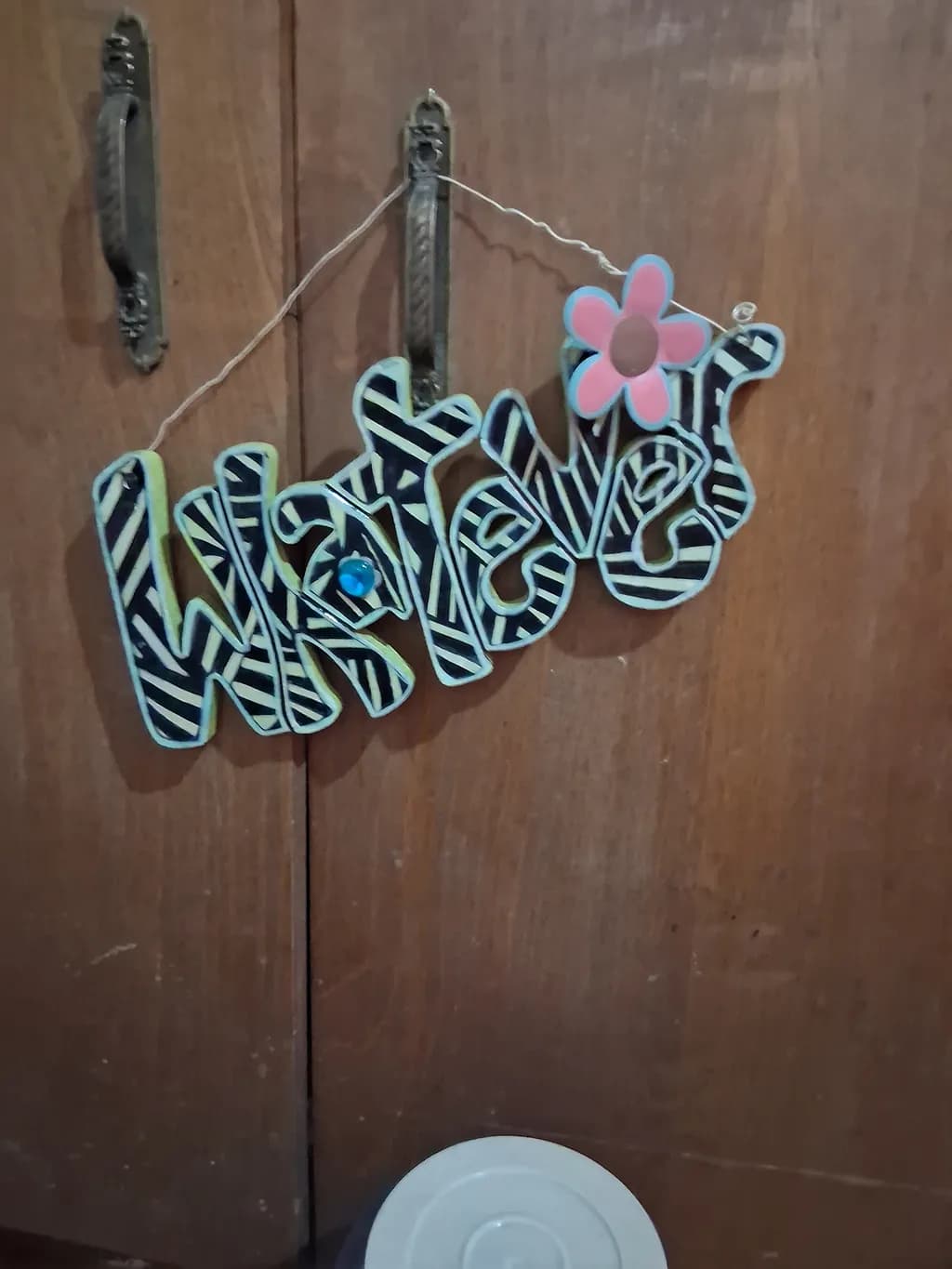 Welcome Sign with Flower