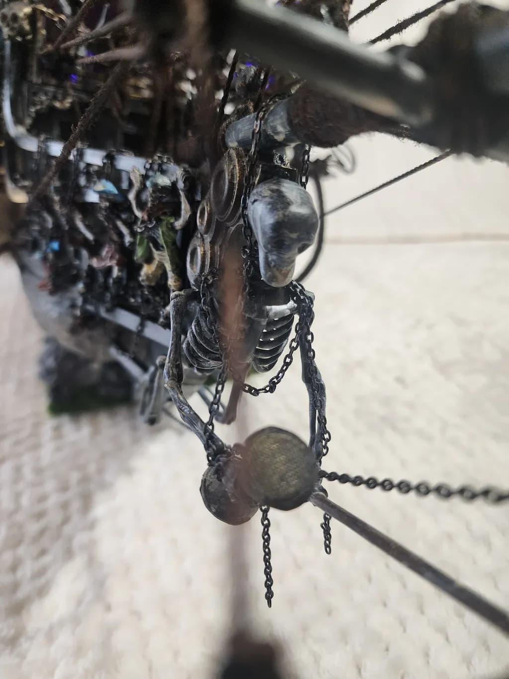 Skeleton Chains Detail