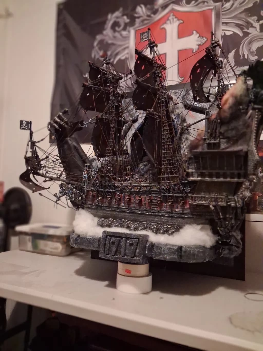 Skull Flag Pirate Ship