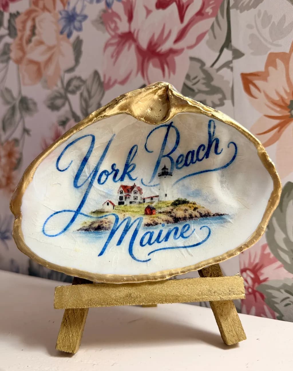 York Beach Lighthouse Shell