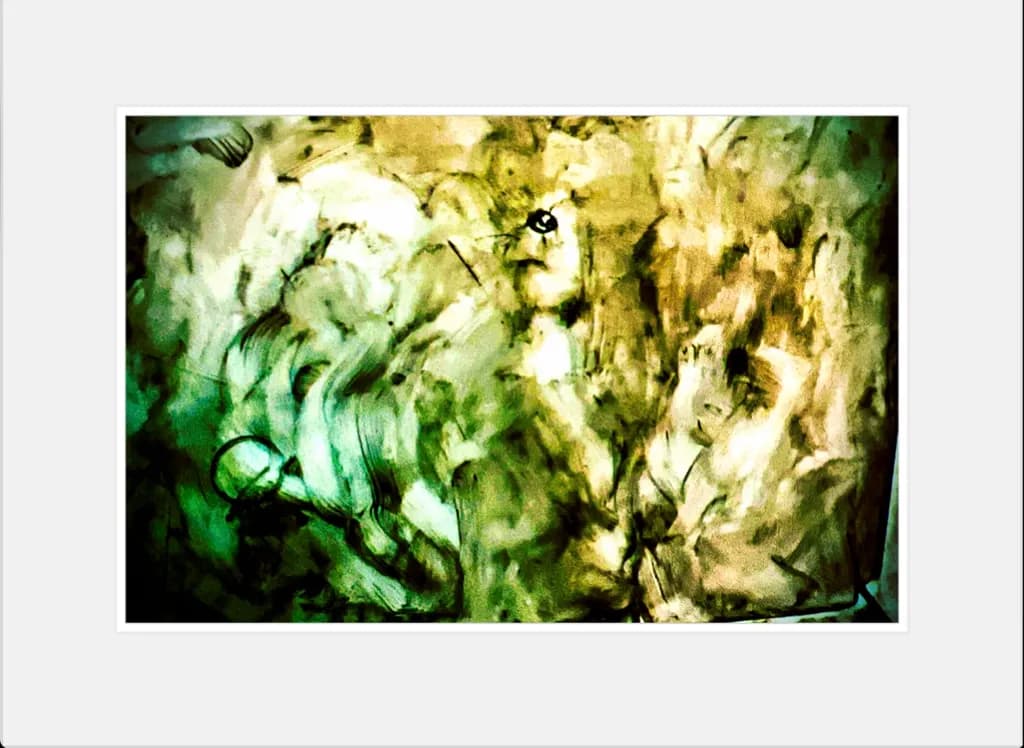 Green Smoke Figures
