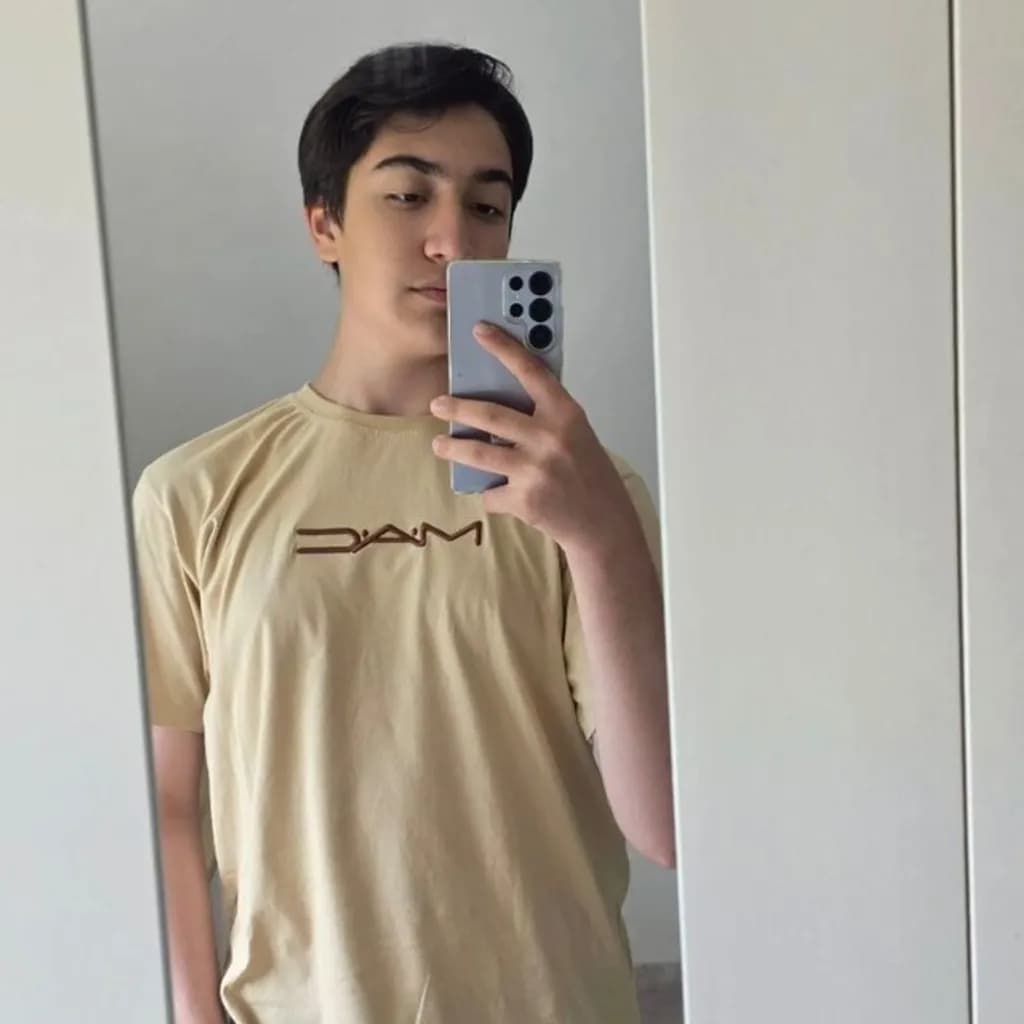 Mirror Selfie Reflection
