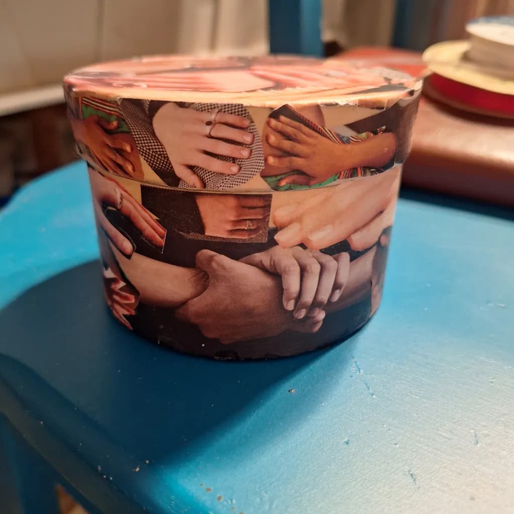 Hands United Container