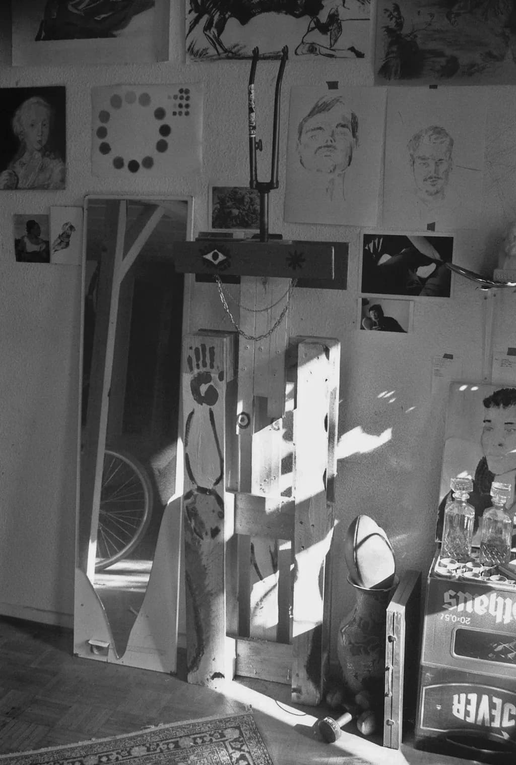Neg 010 Studio Scene