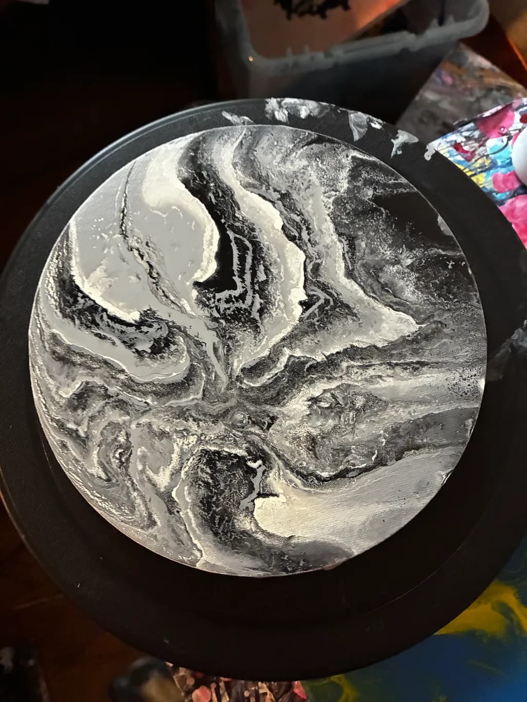 Monochrome Swirl