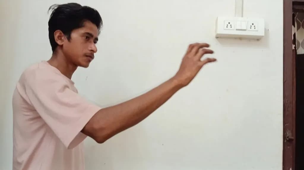 Reaching Hand Gesture