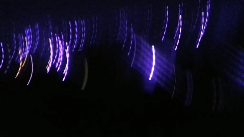 Inbound Light Trails