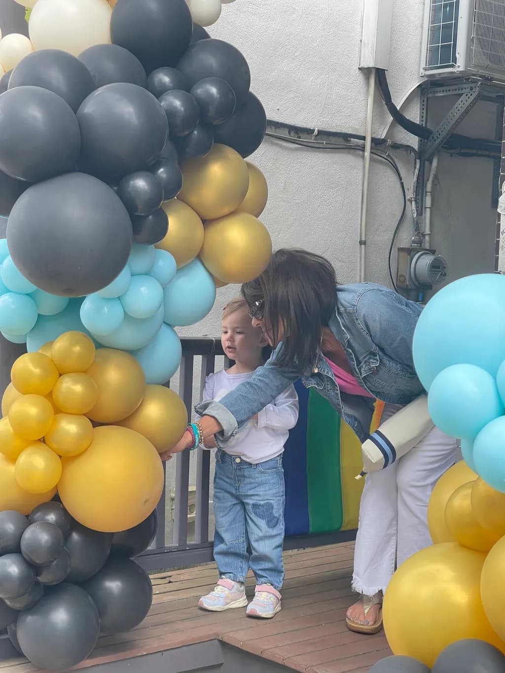 Balloon Arch Moment