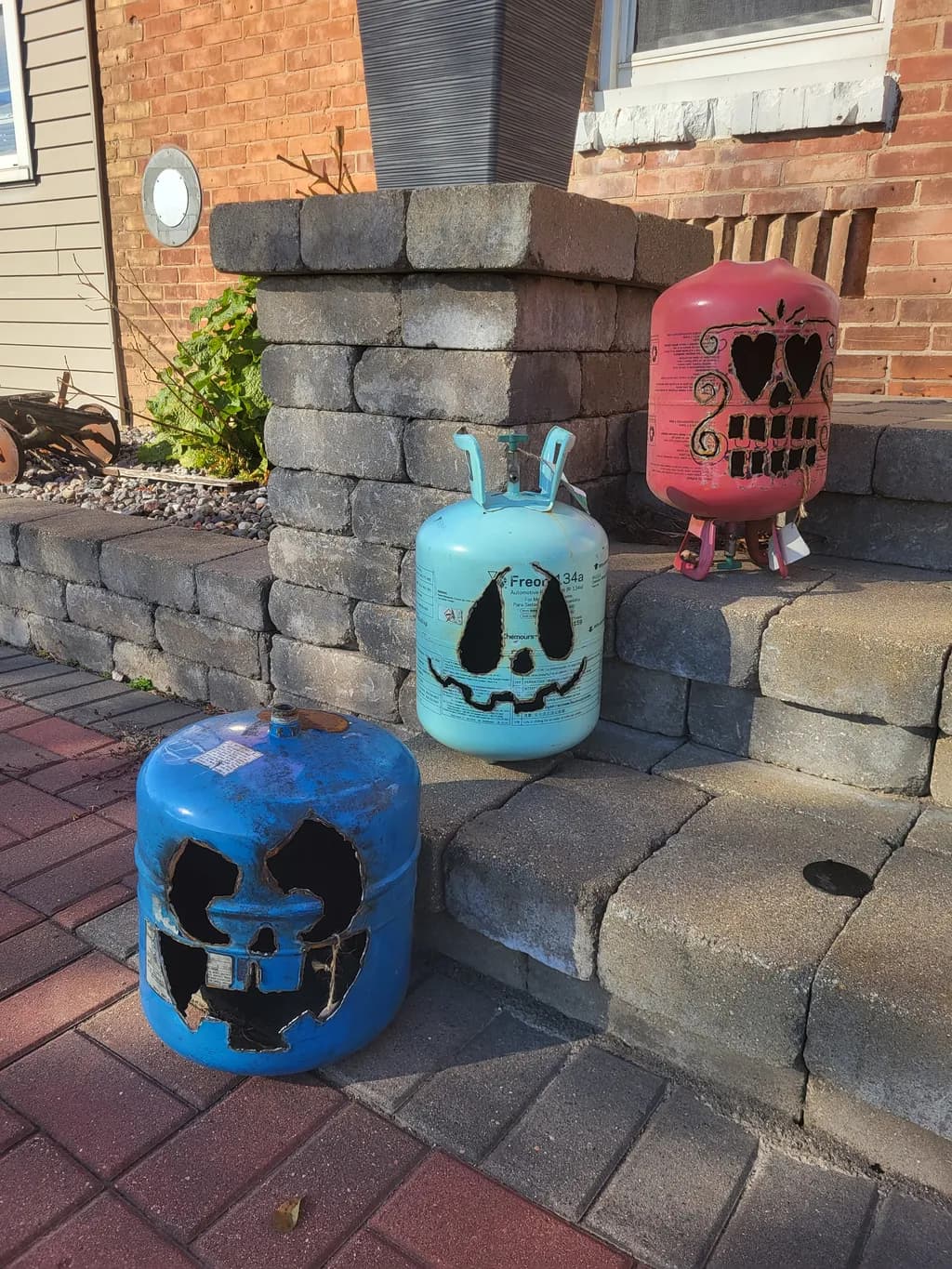 Skulls on Gas Tanks