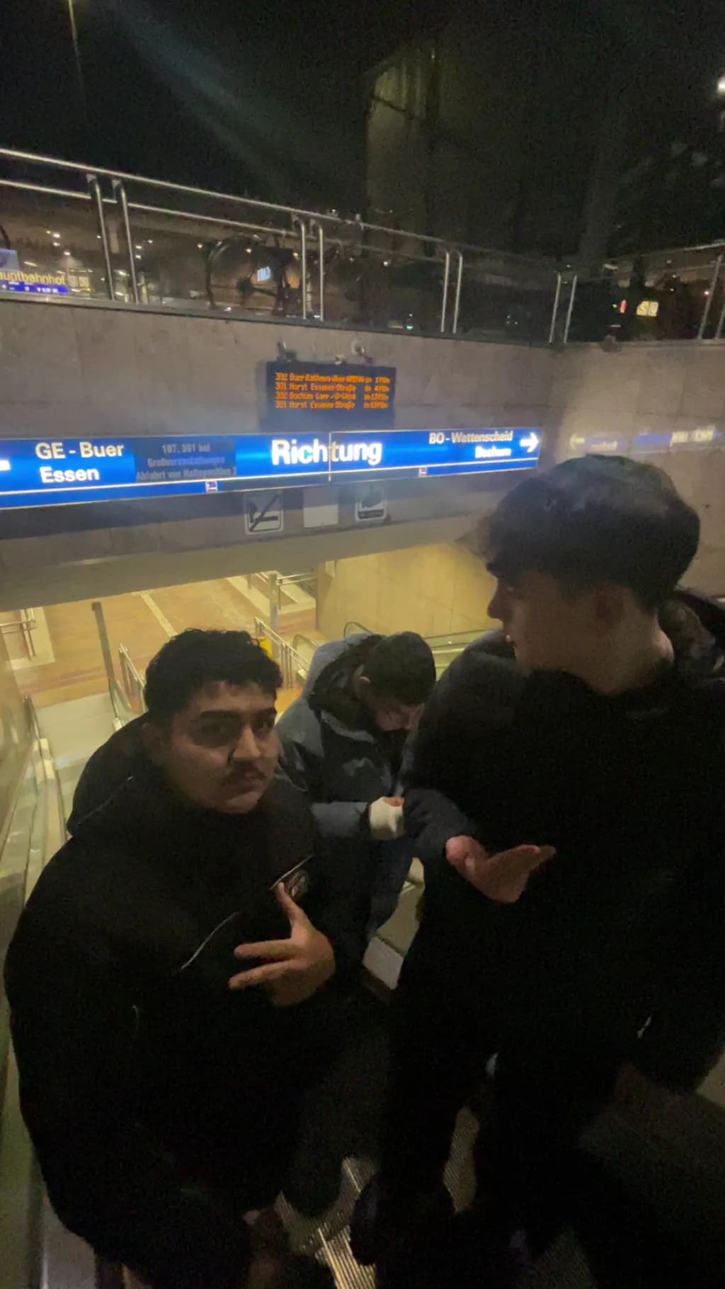 Richtung Station Gathering