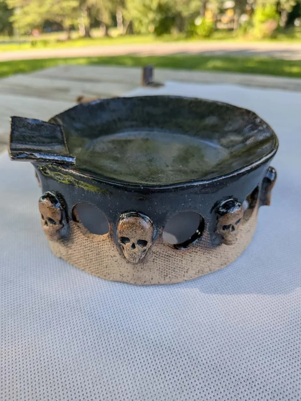 Ceramic Skull Ashtray