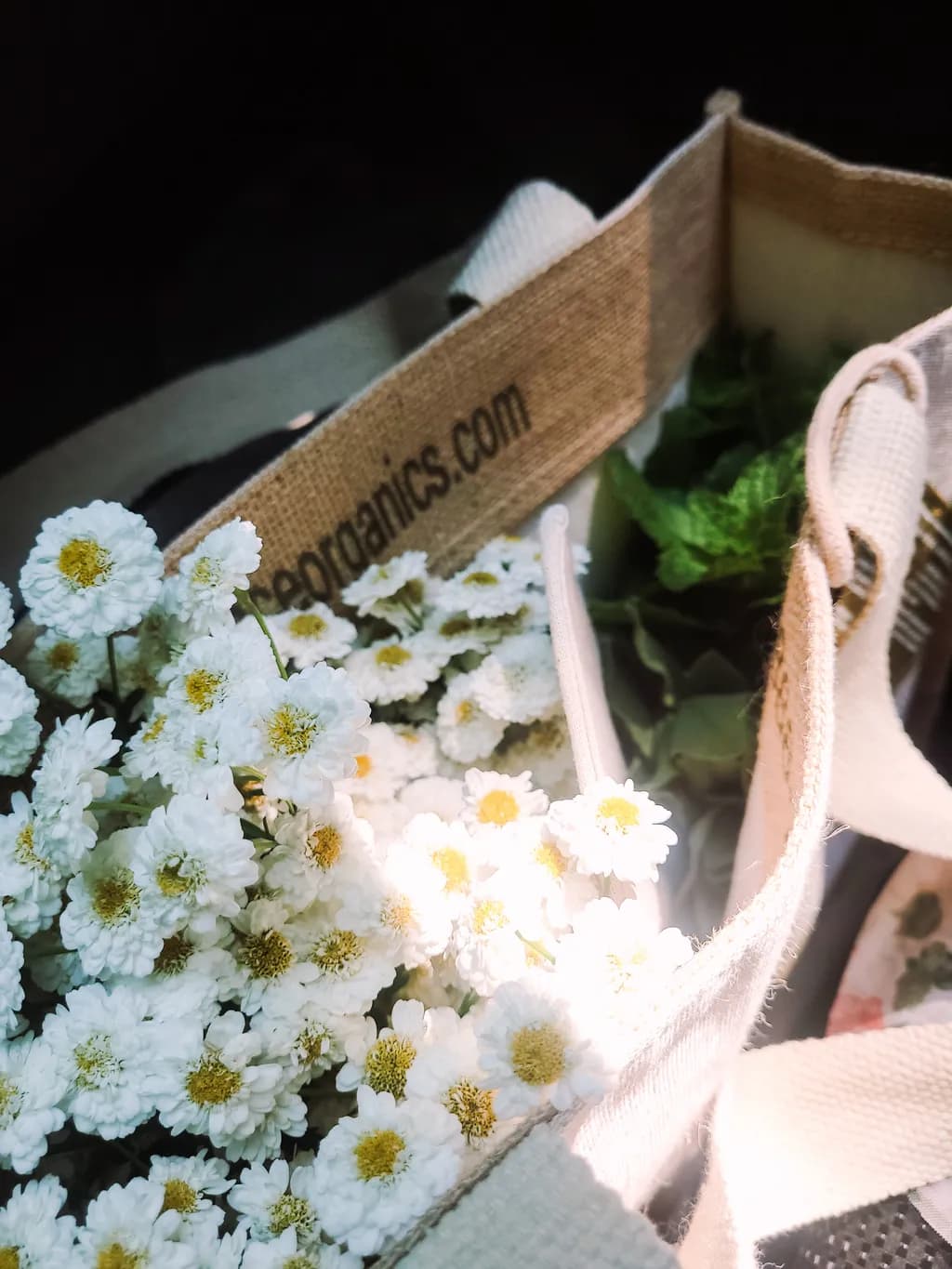 Daisy Bouquet Tote
