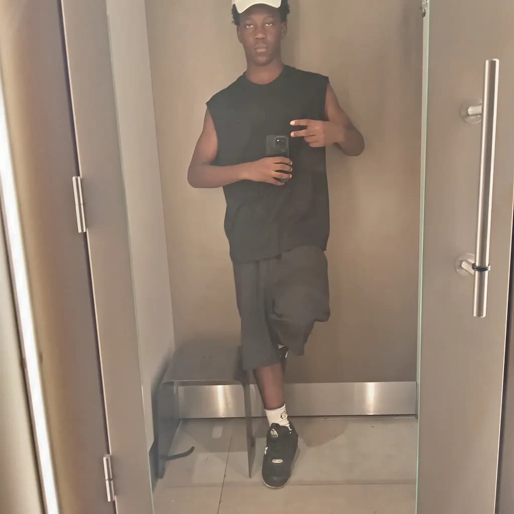 Mirror Reflection Pose