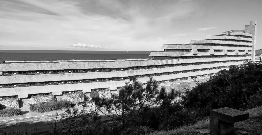 Seaside Structure