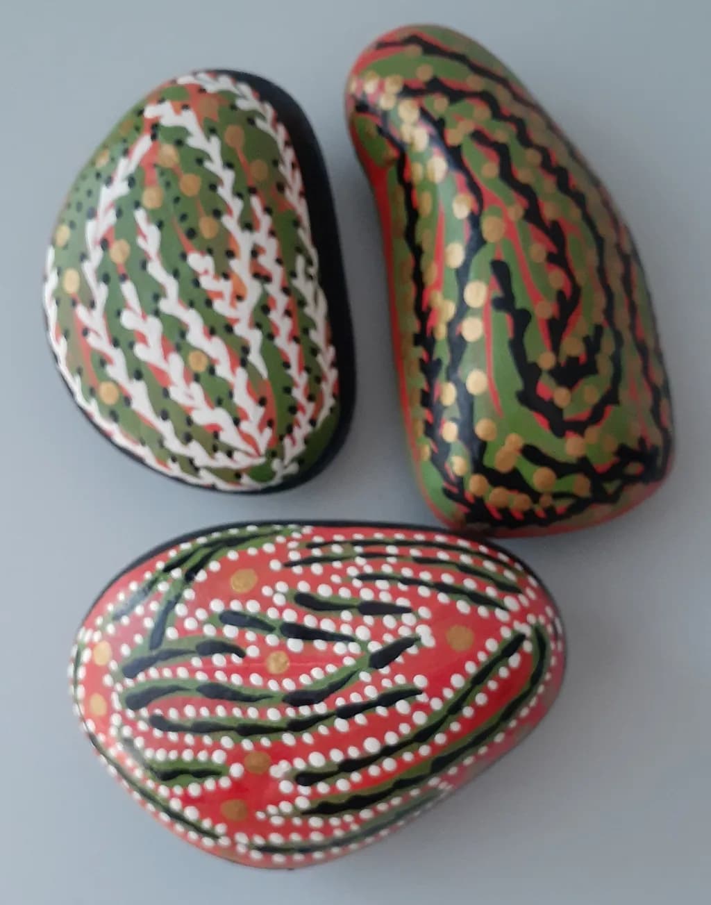 Decorated Stones Trio