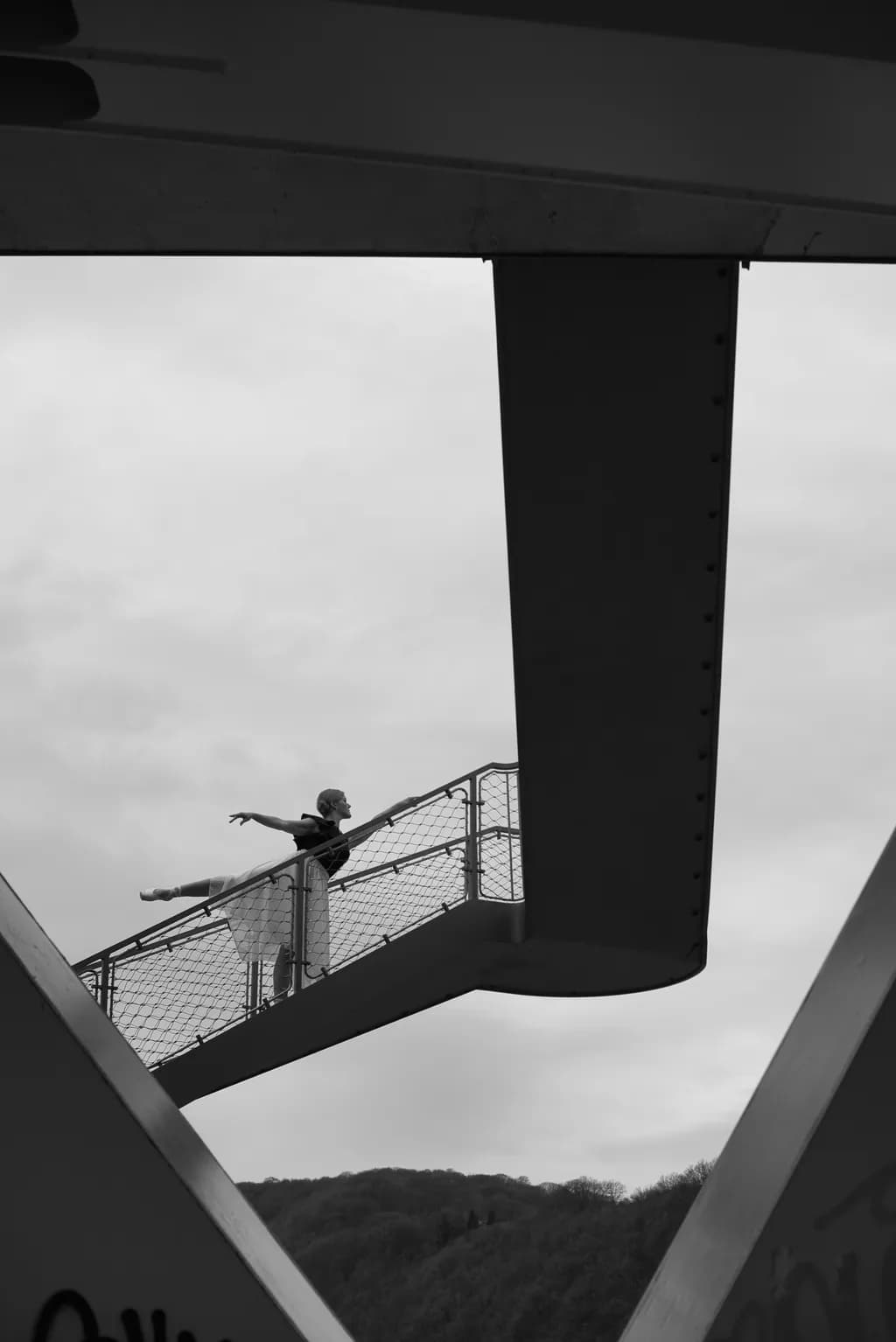 Bridge Dance