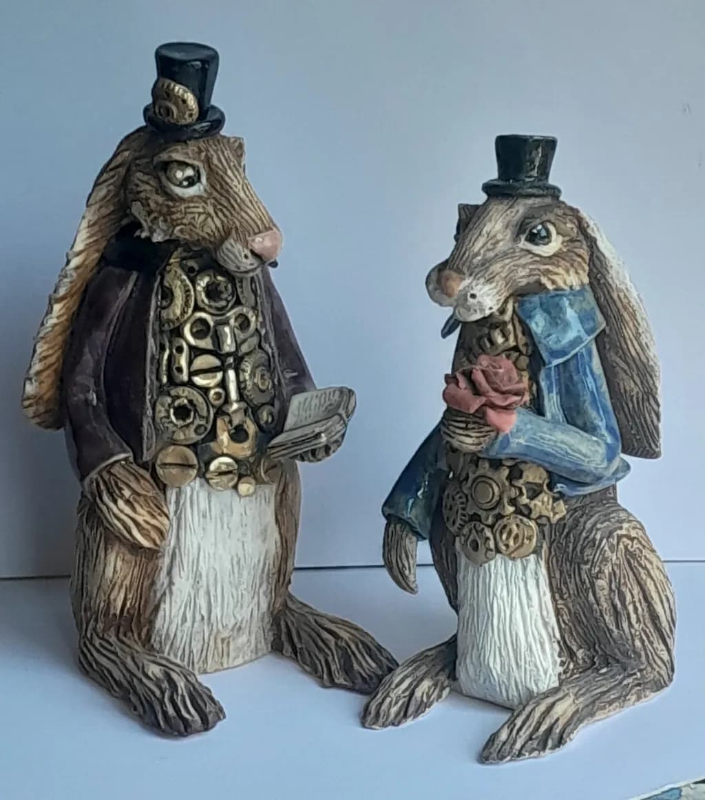 Top-Hatted Rabbit Court