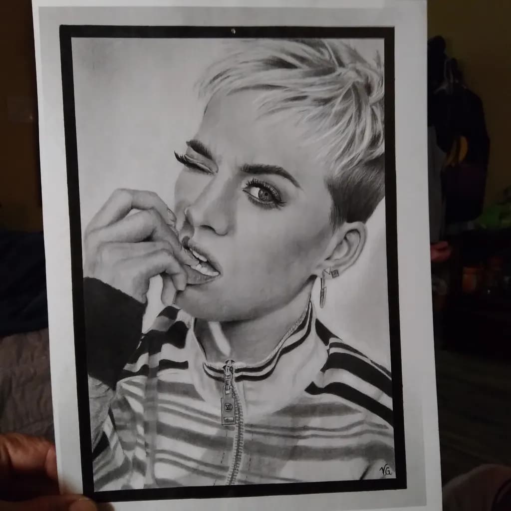 Graphite Gaze
