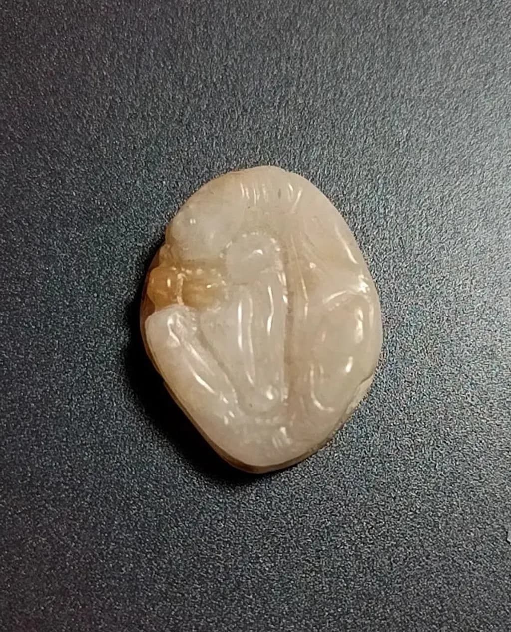 Carved cameo scarab