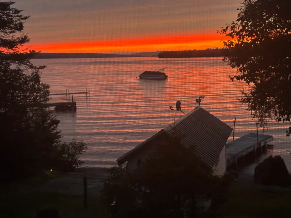 Lakefront Sunset Retreat