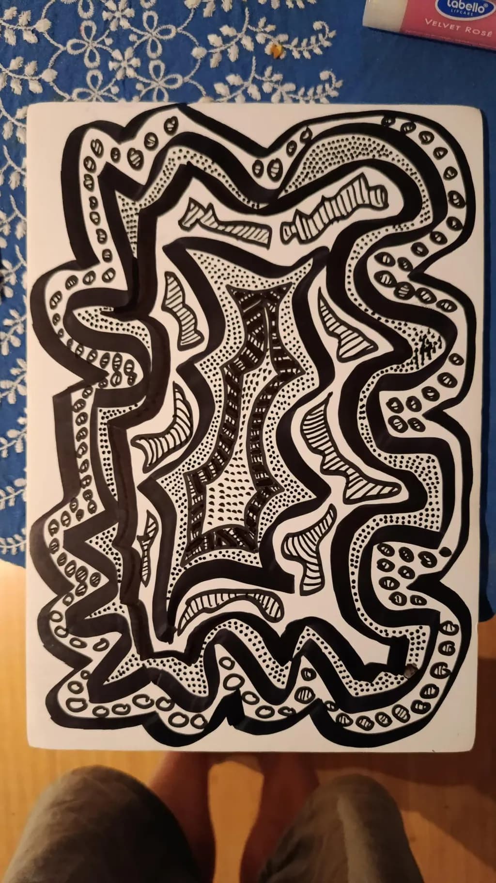 Monochrome Organic Geometry