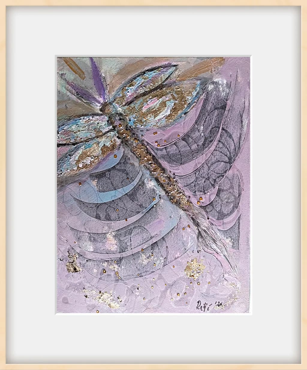 Dragonfly in Lilac Tones
