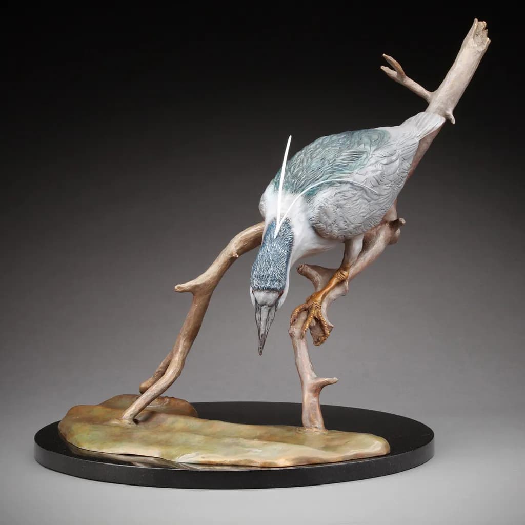 Graceful Elegance: A Sculptural Tribute to Nature's Avian Beauty