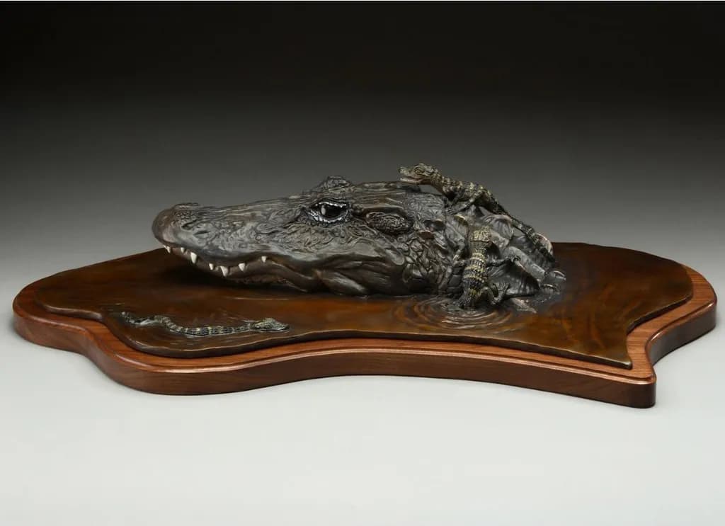 Majestic Guardian: A Sculptural Tribute to the Alligator's Domain