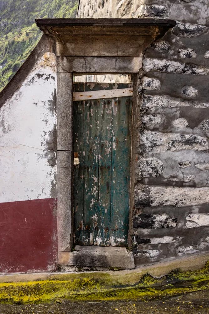 Whispers of Time: The Forgotten Doorway to Adventure