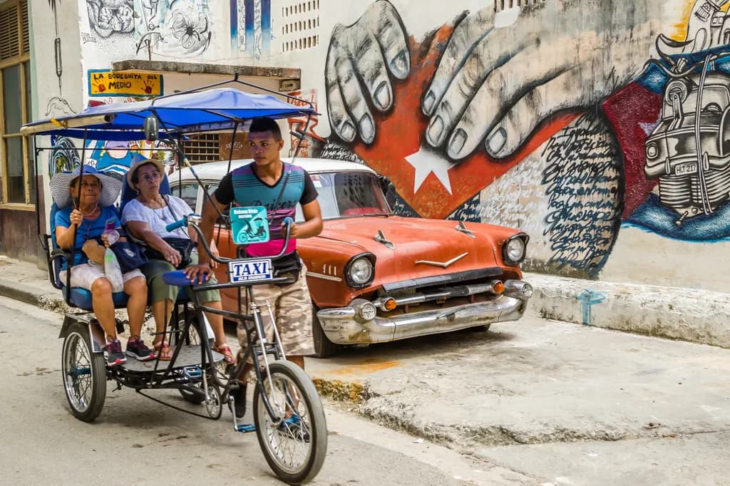 Cuban Street Scene