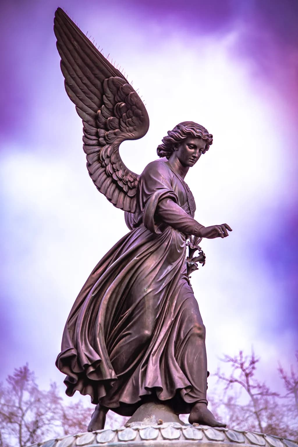Celestial Guardian: Embracing the Light of Spiritual Connection in Bronze Sculpture