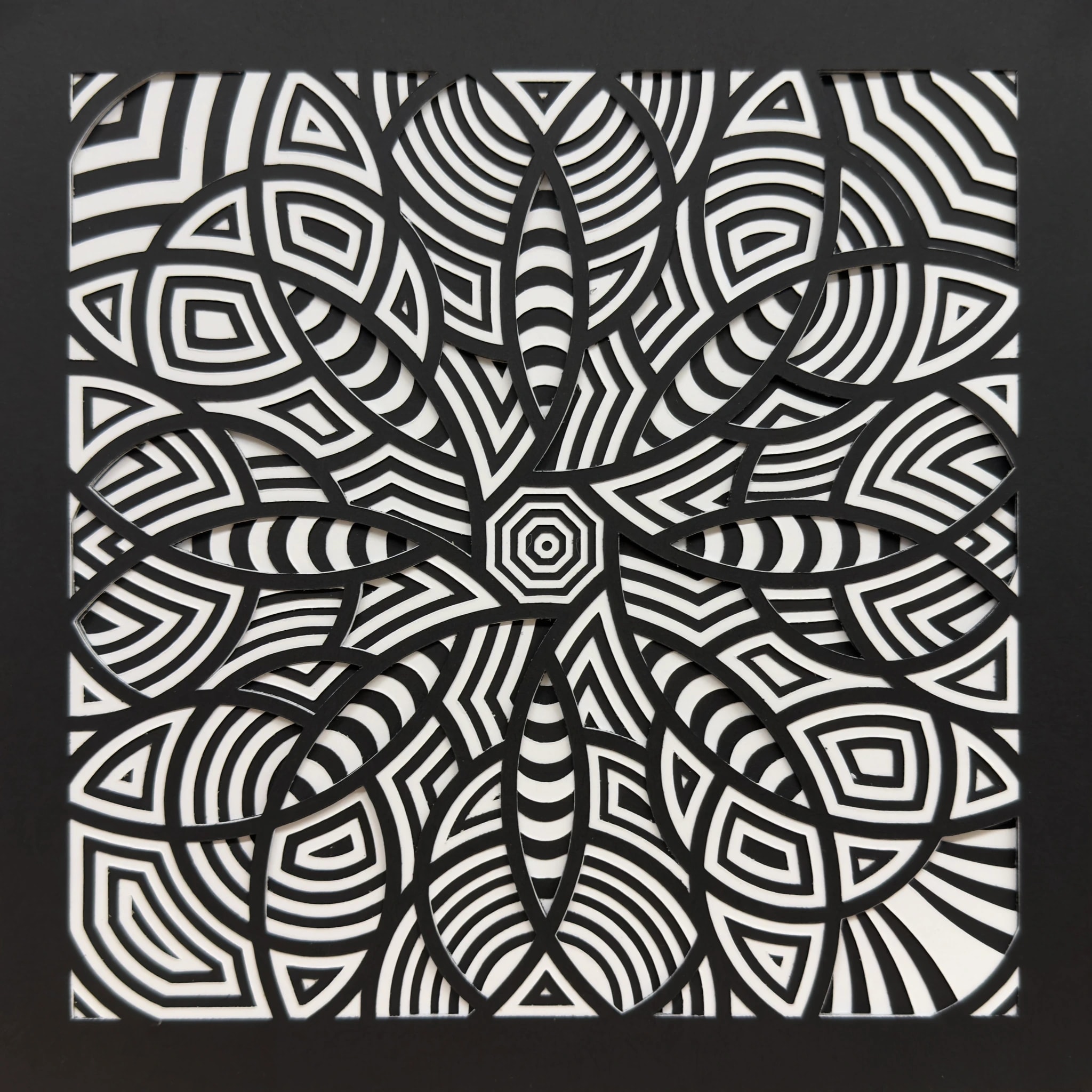 Monochrome Maze