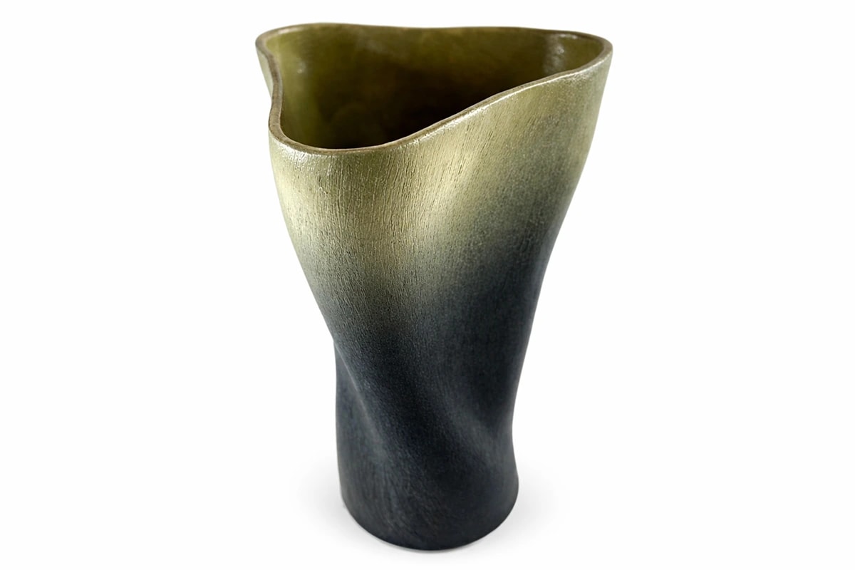 Gray-Green Gradient Vessel