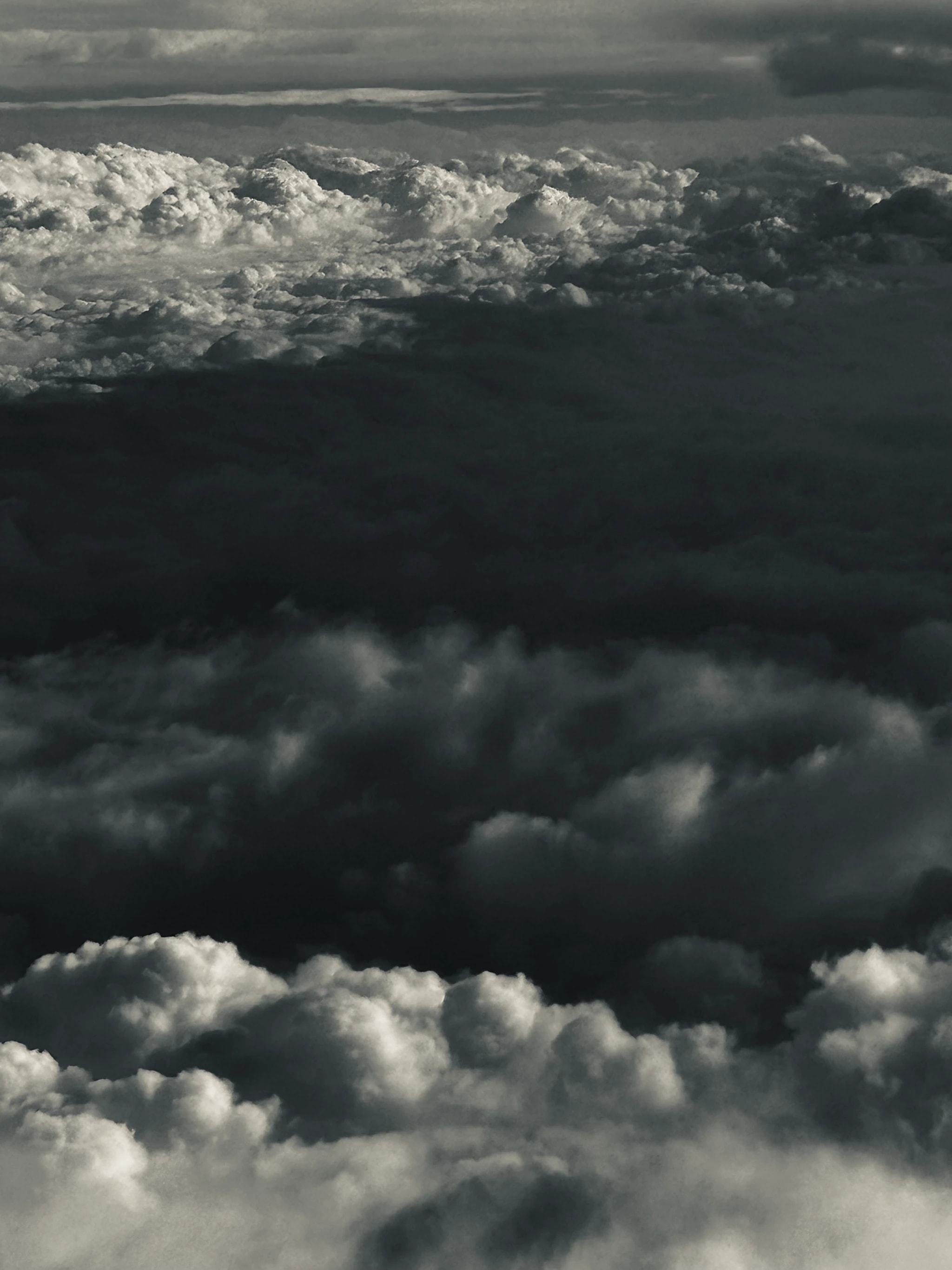 Cloudscape Noir