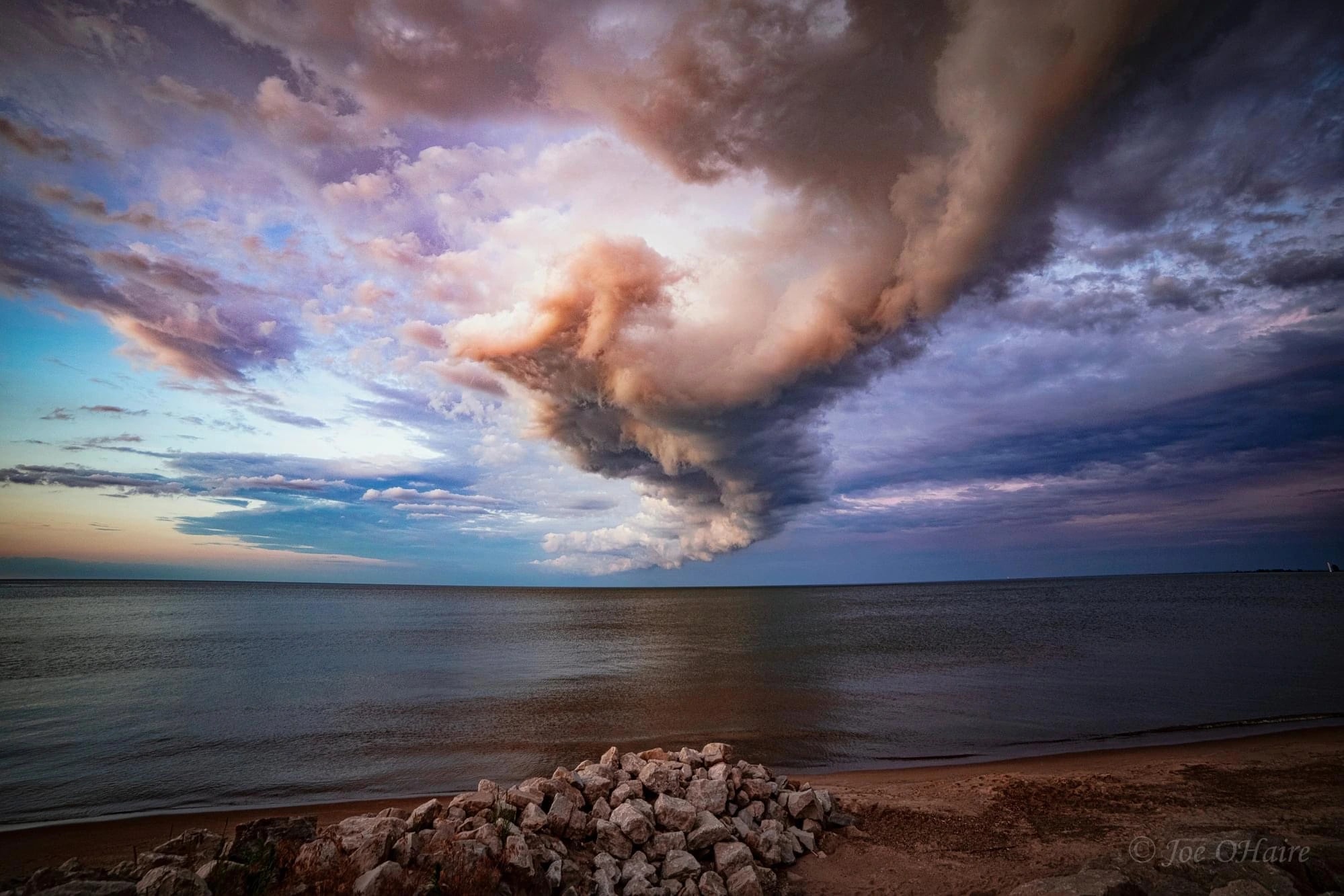 Twisted Horizon