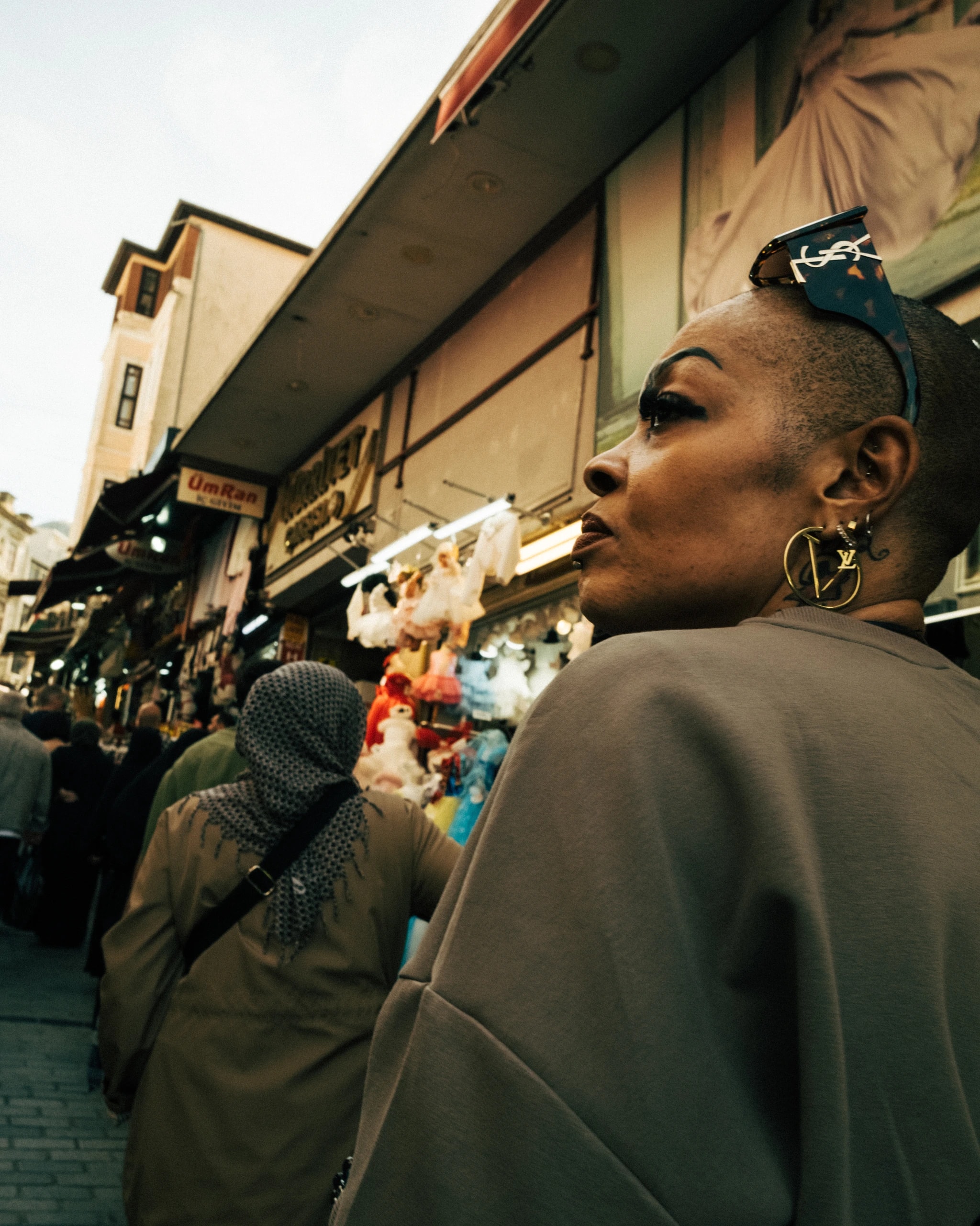 Bazaar Side Glance