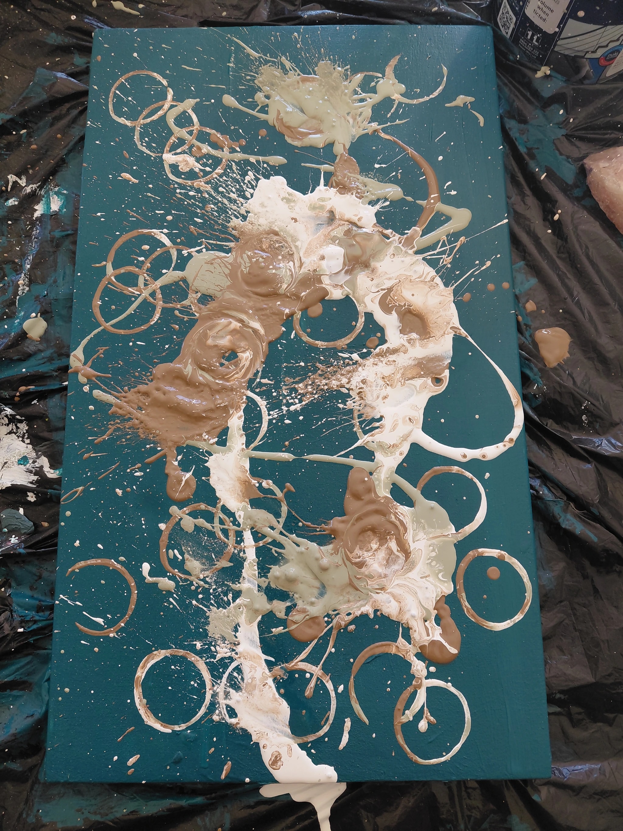 Teal and Cream Motion