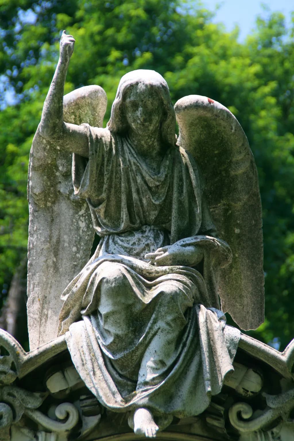 Sitting Angel, Calvary, St. Louis