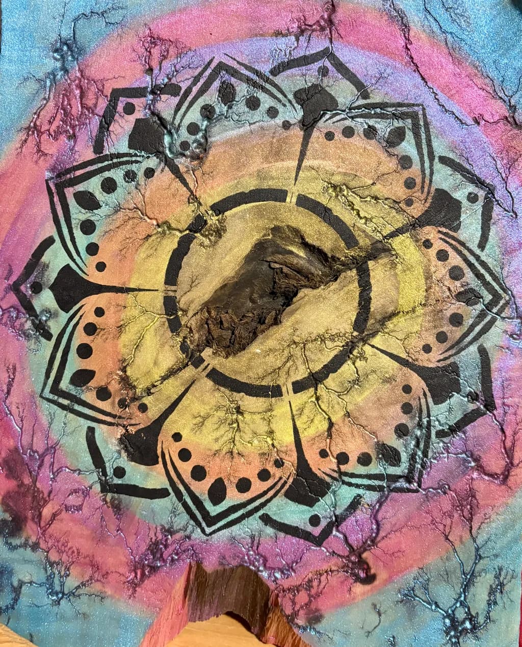 Cracked Mandala Glow