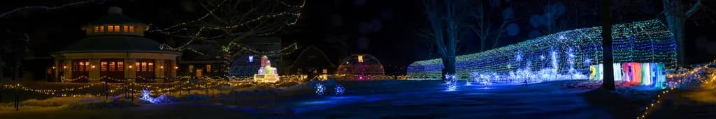 Glitter Nights: A Panoramic Capture of Festive Winter Lights