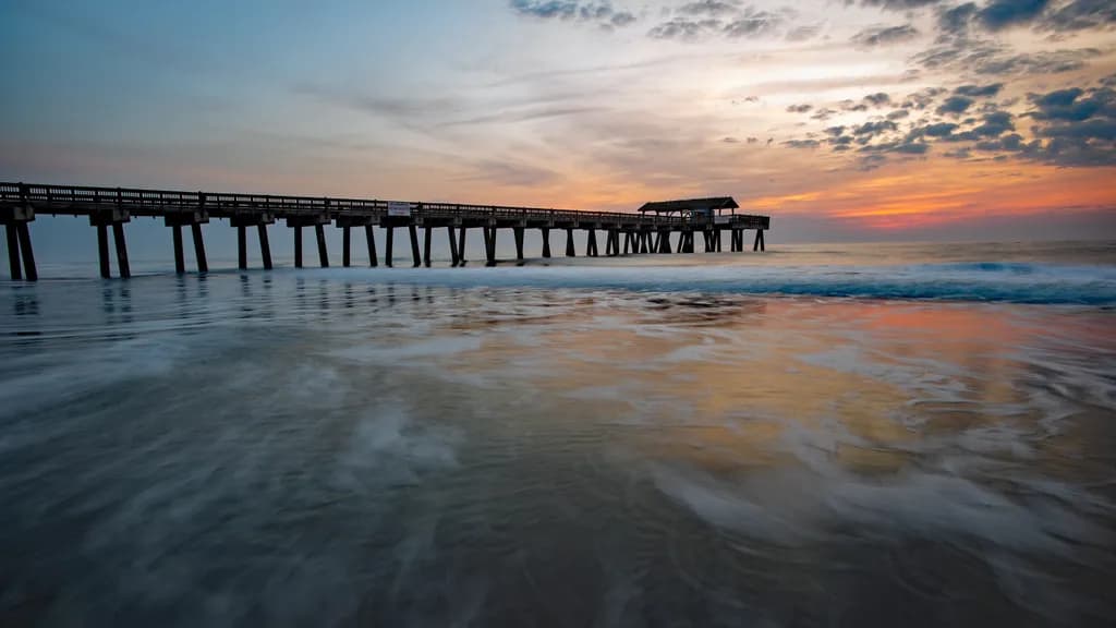 Silent Horizon Pier