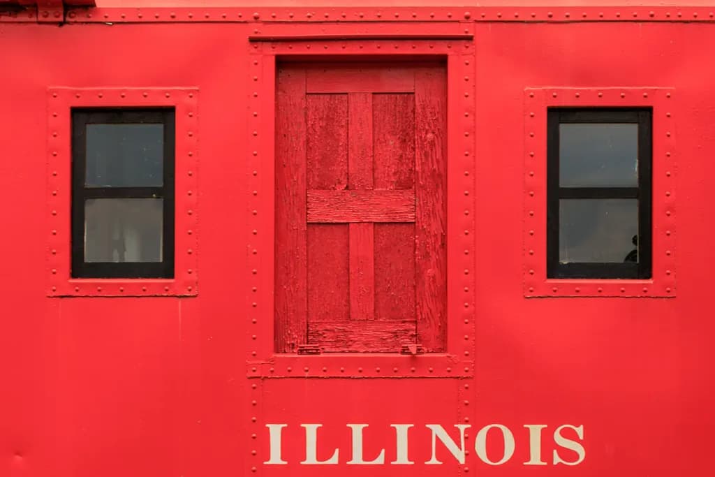 Illinois Red Door