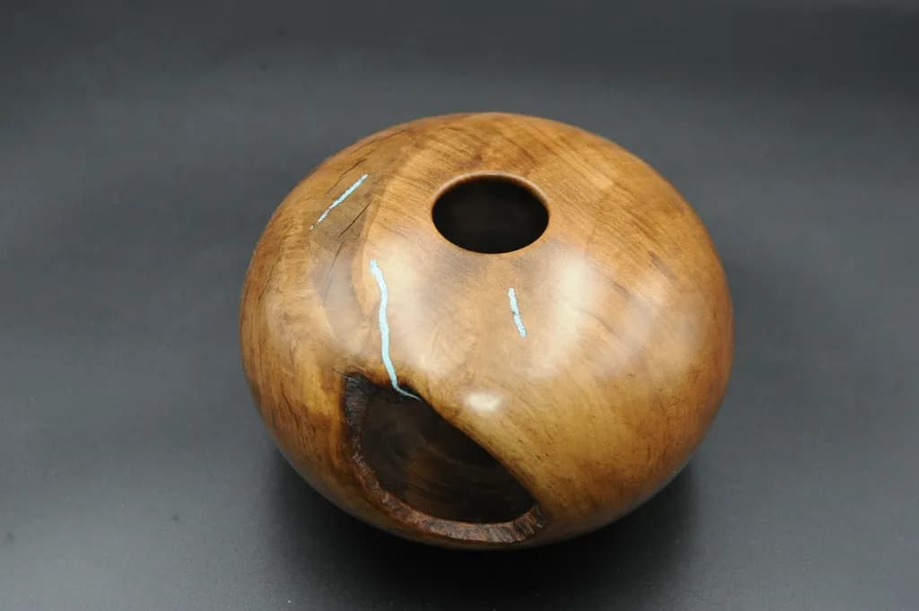 Nature’s Embrace Vessel
