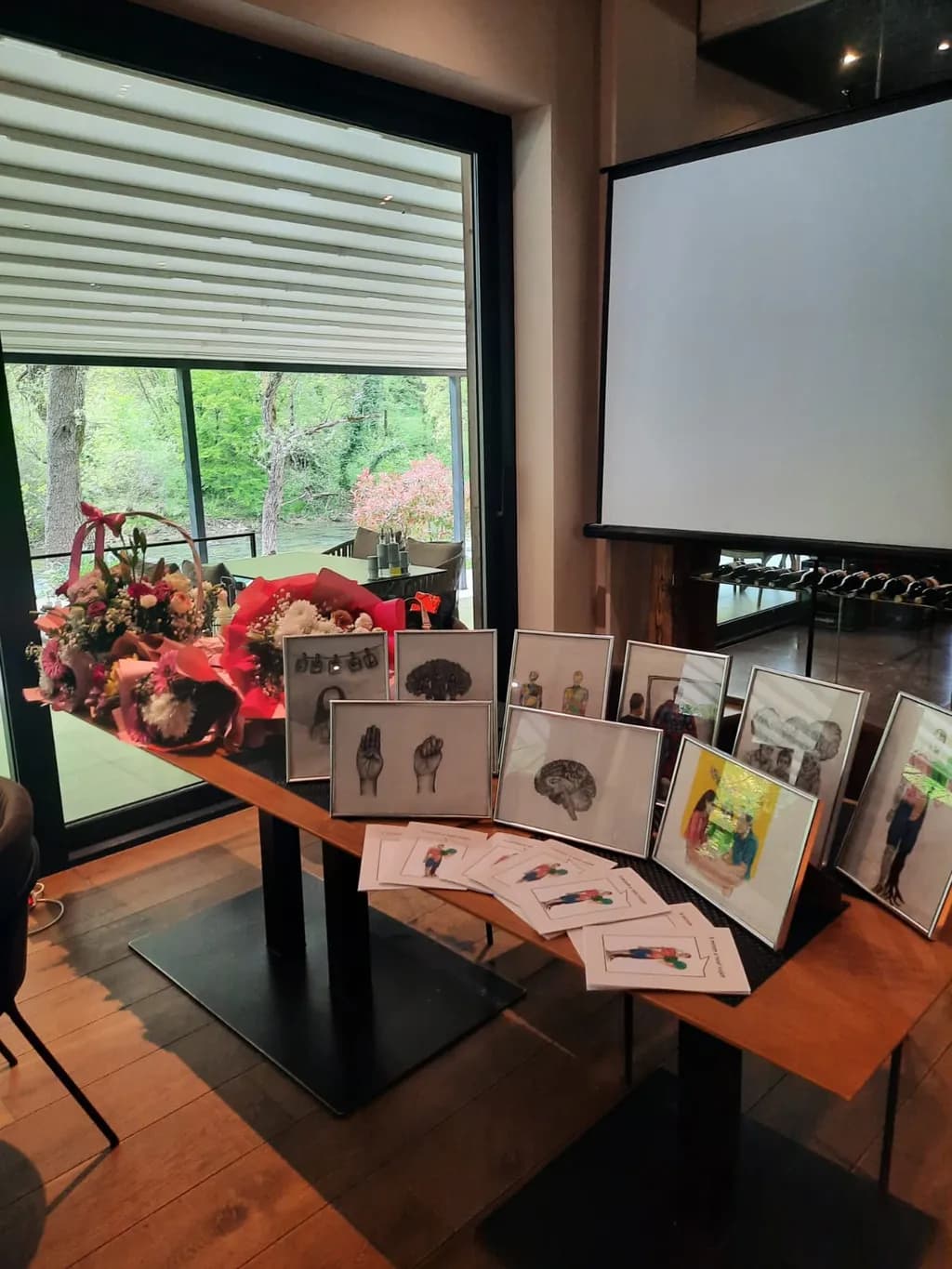 Frame Collection Display