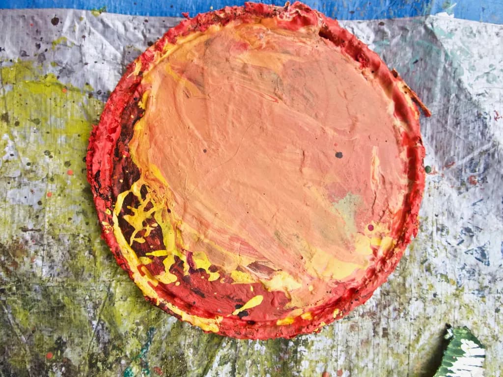 Crimson Palette Circle