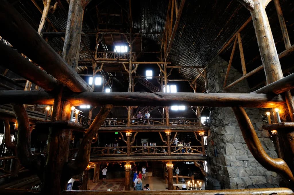 Old Faithful Inn