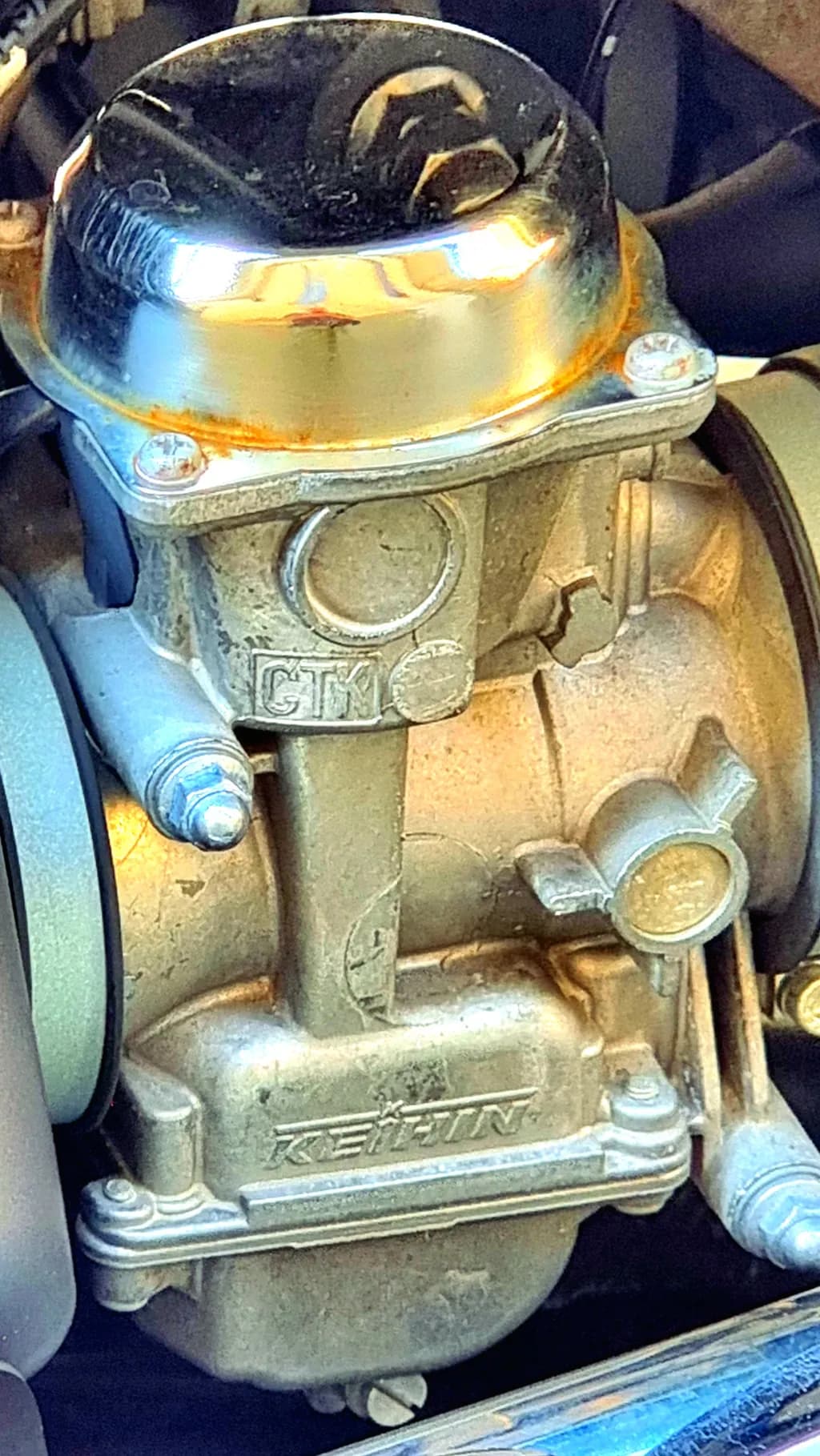 CARBURETOR
