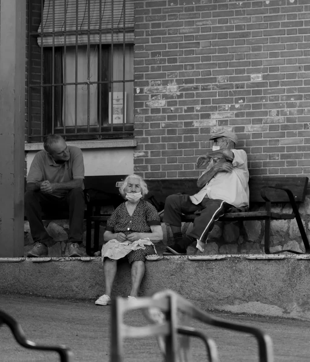Abuelos on the Bench