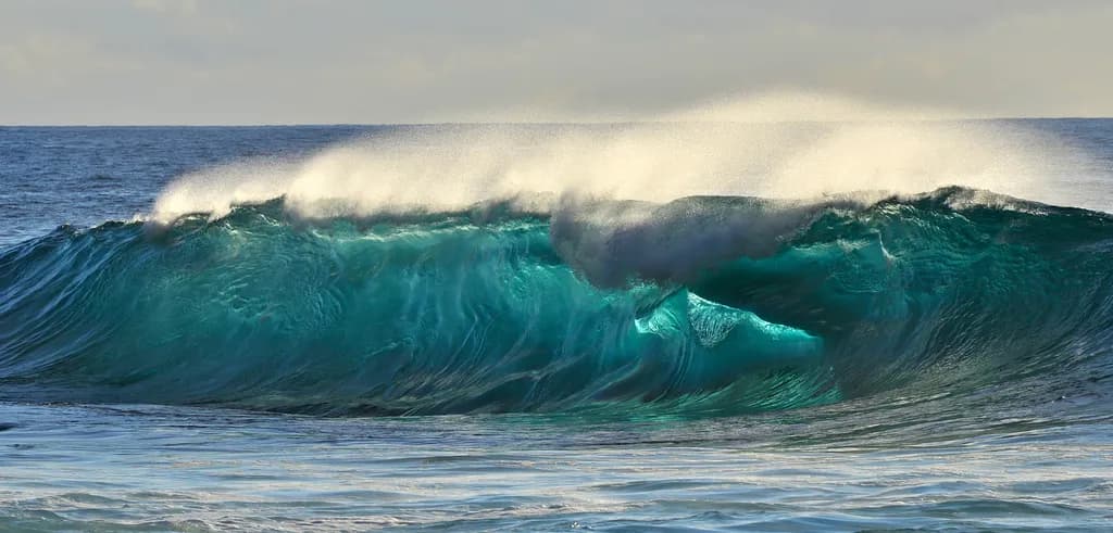 Ocean's Whisper: A Dance of Waves and Light
