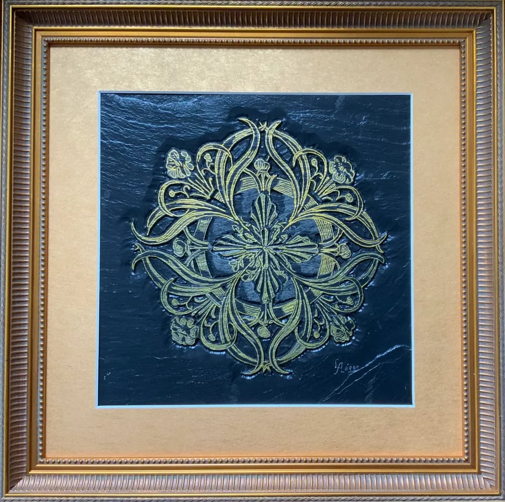 Golden Round Scroll